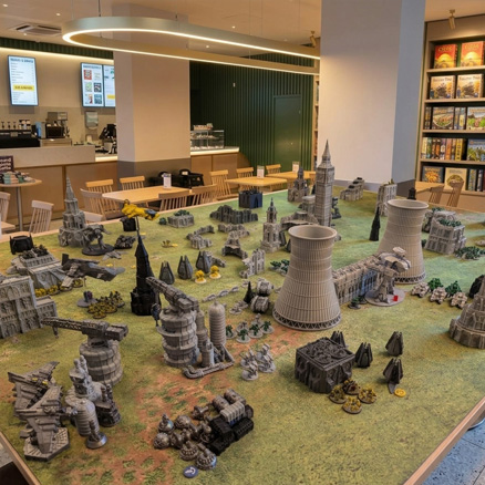 Tabletop gaming table